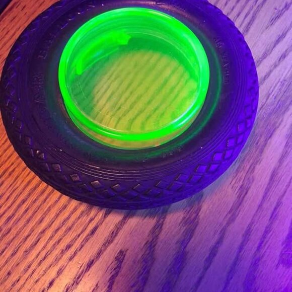HTF Vtg Goodyear Tire Uranium Glass Ashtray - Picture 5 of 8